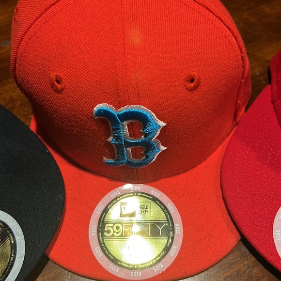Boys Atlanta and Boston hats sizes 6 1/2 and 6 3/8 - Picture 3 of 8